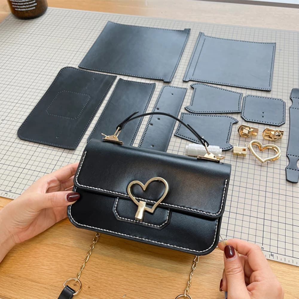 Kit di materiali per la creazione di borse a tracolla fai-da-te Borse Cambridge in pelle PU Set da cucito per borse da donna fatte a mano Accessori semilavorati