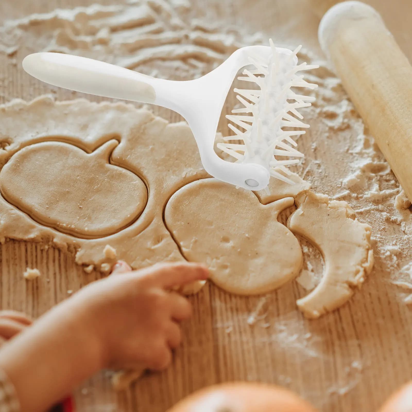 Rullo Foratore Professionale per Impasto Pizza, Pasta Sfoglia, Croste di Torta e Biscotti - Strumento da Cucina per la Creazione di Fori