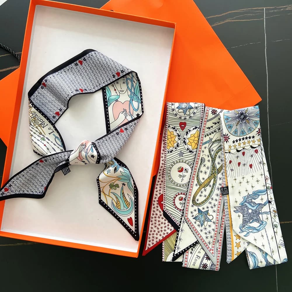 Vendita calda Serie di carte dei tarocchi Stampa fronte-retro a doppio strato Sciarpa da donna versatile con nastro legato Sciarpa con nastro per capelli piccolo