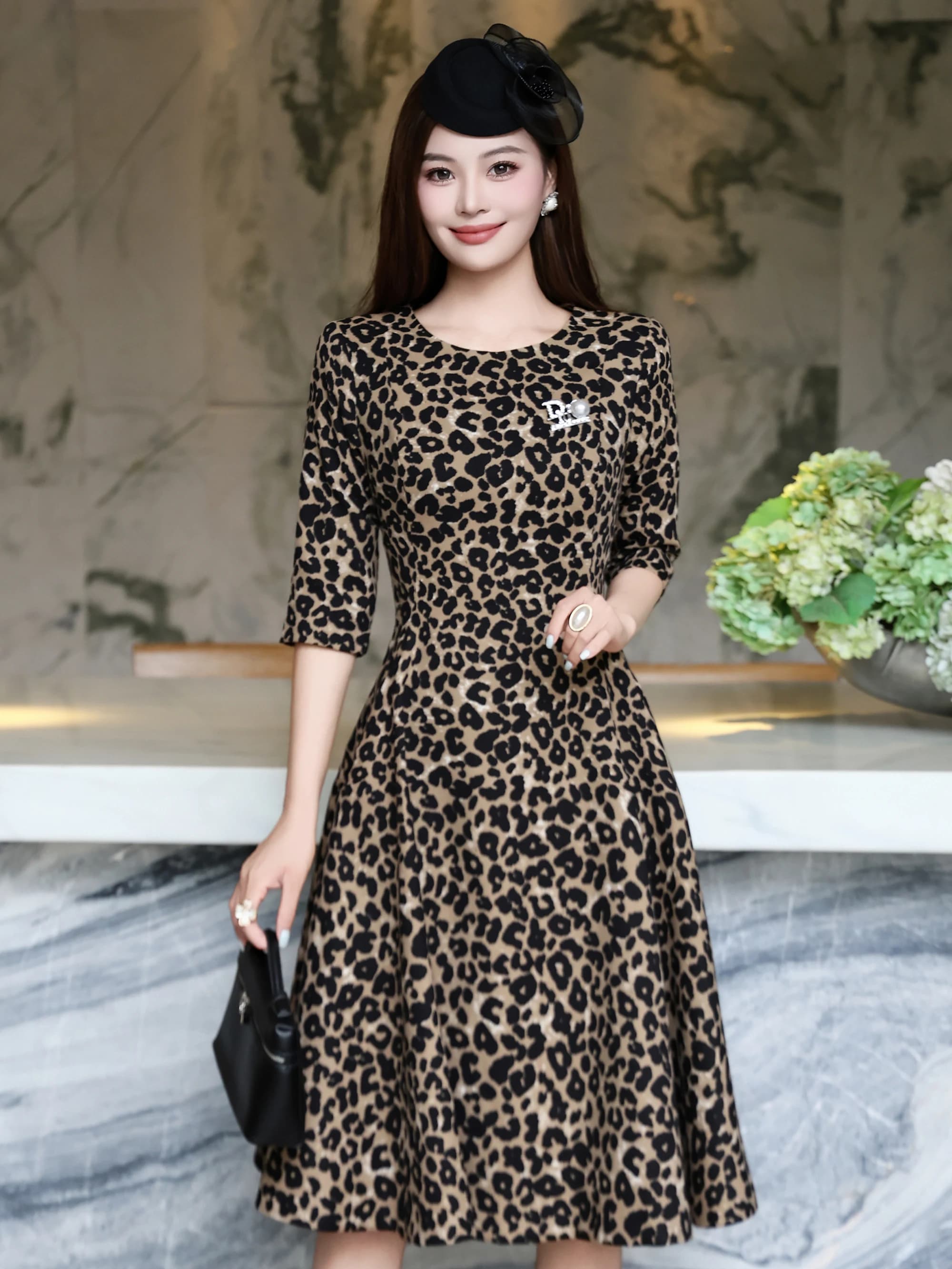 Elegante Abito a Vita Alta Slim Fit a Trapezio con Maniche a Cinque Quarti e Stampa Leopardata per Donne Mature, Nuovo Arrivo Primavera 2026