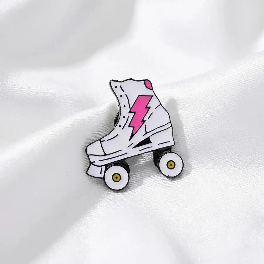 1/5/10/20/50/100pcs New Cartoon Ice Skates Badge Anti-Glare Retro Double Row Roller Skates Badge Pink Lightning Pattern Badge Ba