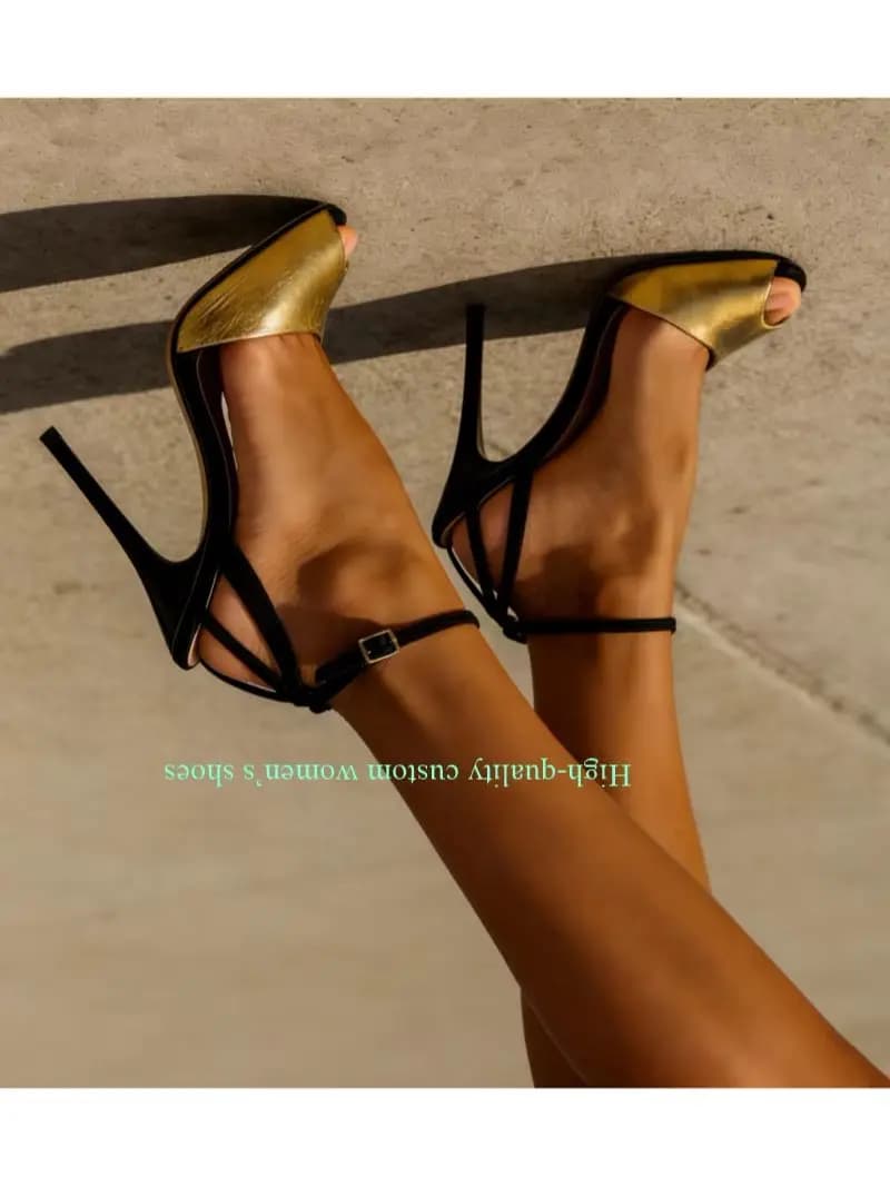 Scarpe con tacco alto di lusso, punta dorata a punta, punta aperta, cinturino a T, fibbia alla caviglia, cinturini traforati, stiletti, color block