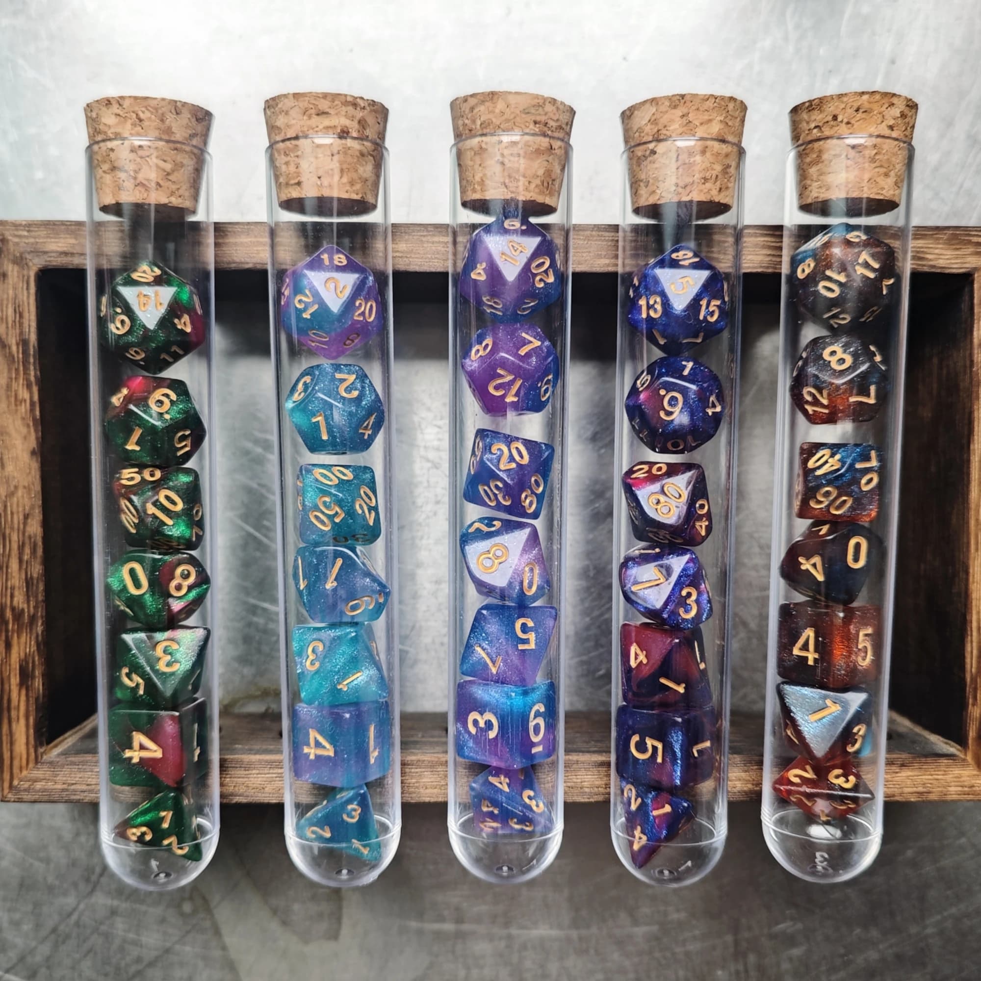 7 Pz/set Colorato Doppio Colore Set di Dadi Galattici D&D COC RPG Fantasia Bottiglia di Pozione Dungeons and Dragons DnD Gioco Desktop