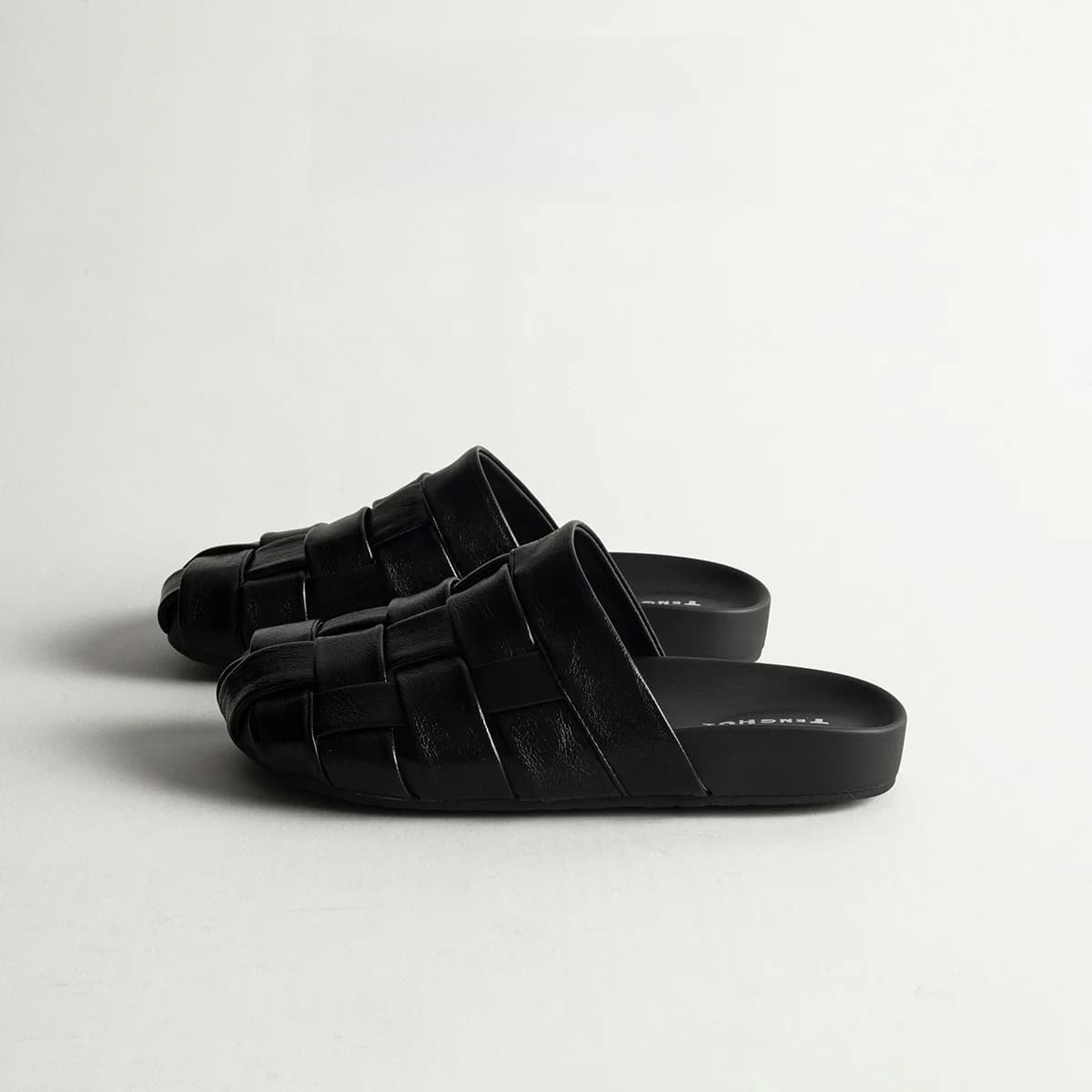 Women's Genuine Leather Thick Bottom Slip-On Sandals Summer Open-Toe Breathable Slippers round Toe High Anti-Slip...