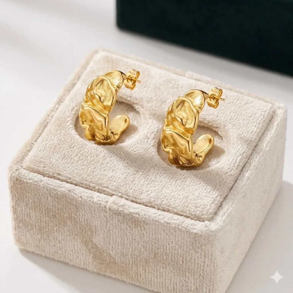St.delan New Arrival European American Stainless Steel Pleated C-shaped Earrings Light Luxury Electroplated Fashion Ear Jewelry