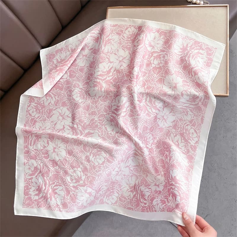 Sciarpa quadrata stampata floreale da 70 cm - Accessorio di moda in seta leggera per donna, elegante scialle avvolgente per la testa del collo