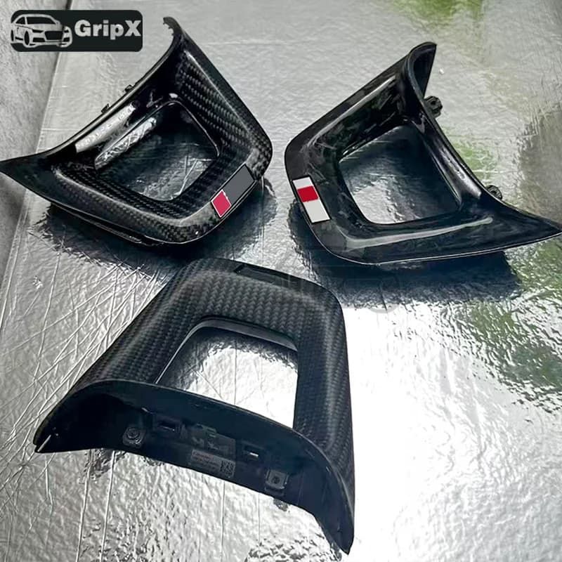 Copertura decorativa per volante a fondo piatto adatta per Audi Q3, Q5L e Q8, con un vero stile in fibra di carbonio