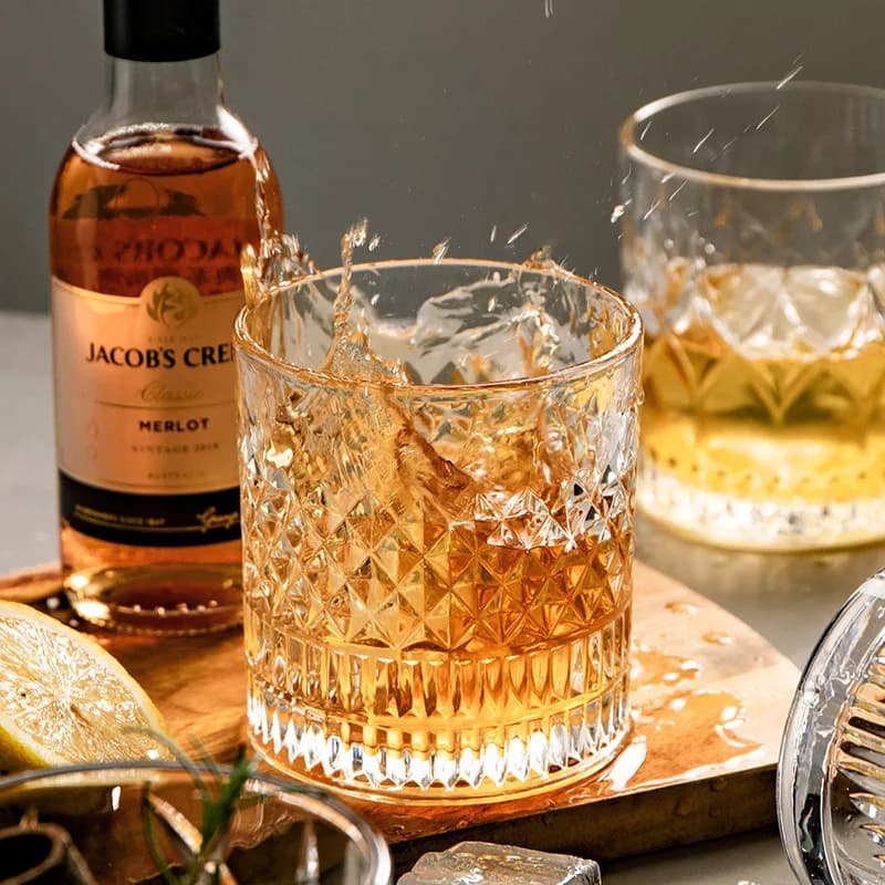 Moderno stile europeo Aurora Luminoso Vecchia moda Bicchiere da whisky 3D Sollievo Bicchiere da whisky Vodka Bicchiere da vino Tazza da cocktail Bicchiere da birra