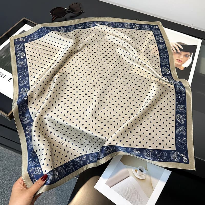 Nuovo 100% Sciarpa di seta naturale reale Donna Foulard per capelli Bandana di lusso Fascia quadrata Hijab Stampa Poncho Sciarpe Pashmina marca