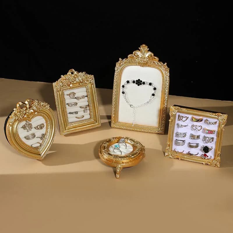 French retro gilt carved photo frame jewelry rack, white flannel lining anti-scratch earrings necklace ring universal