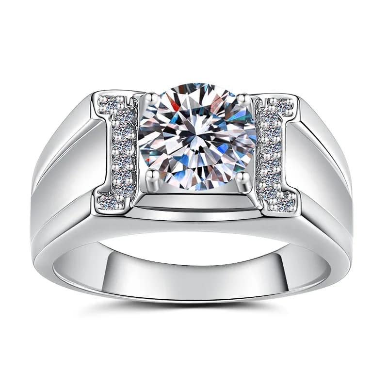 Round stone cutting optimizes light refraction of Grand 4-Prong Ring 1 Carat for men finished with buffed PT950 platinum panels