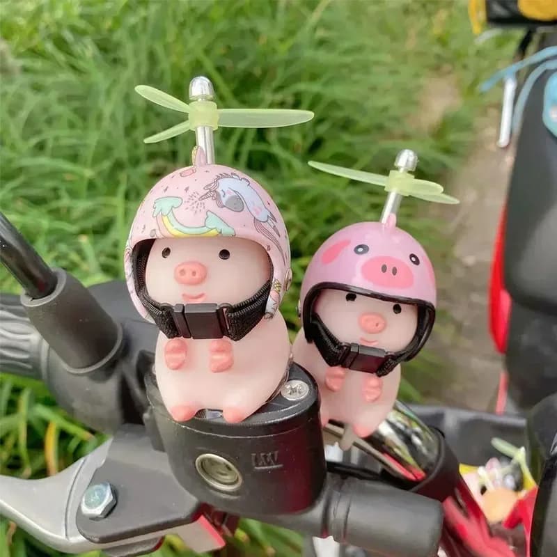 Motorcycle Car Decoration Nice Pink Pork with Helmet Anatra Breaking Wind Road Bike Helmet Cycling