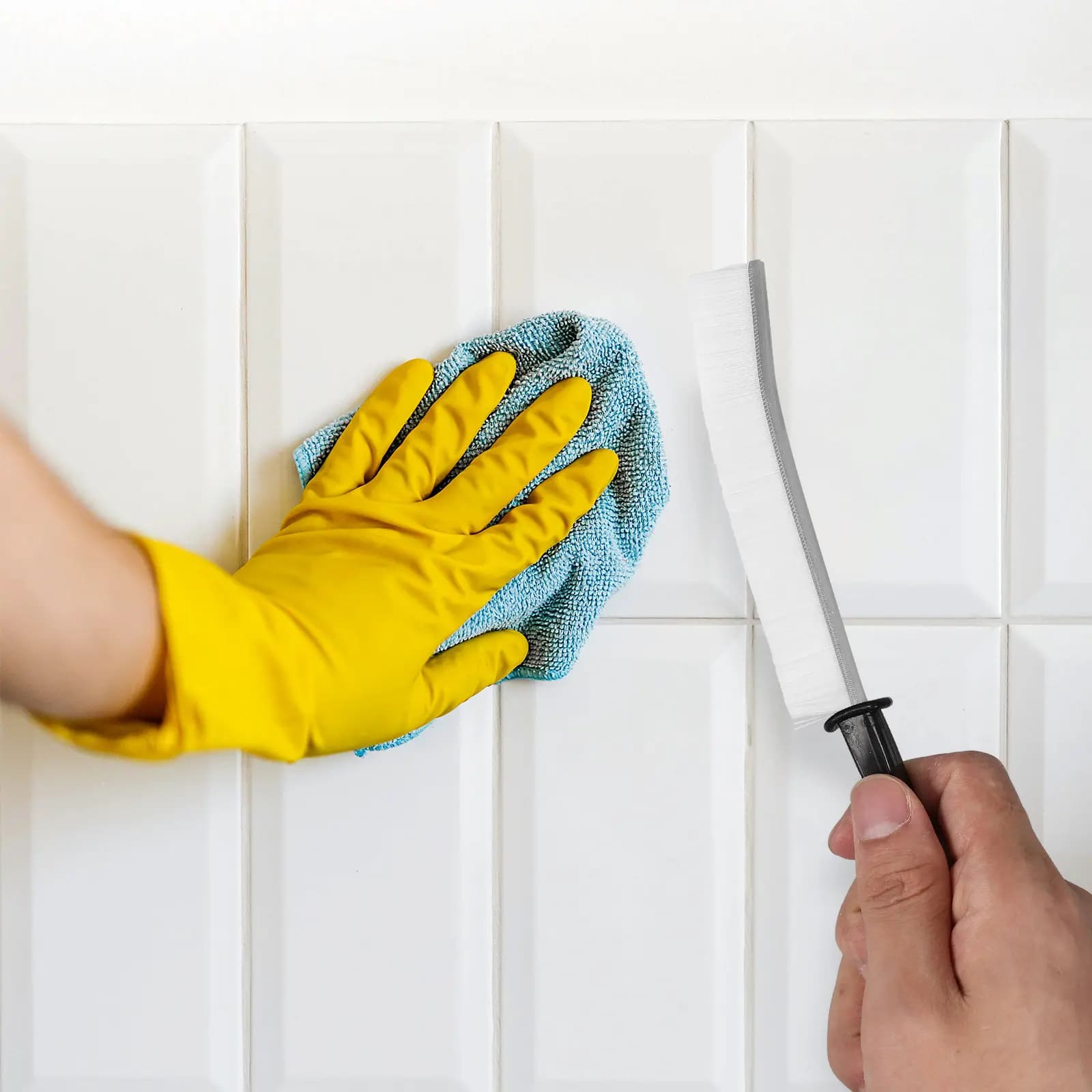 Set di 3 spazzole per la pulizia multifunzionali con manico lungo e setole rigide per bagno, piastrelle, fessure, pavimenti, finestre e uso domestico