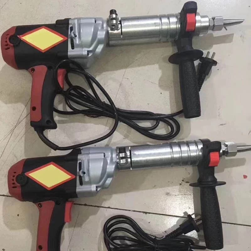Pistola per estrusione speciale per ricostruzione di pneumatici di seconda mano Pistola per iniezione di gomma elettrica Pistola per estrusione di riscaldamento per strisce di riparazione pneumatici