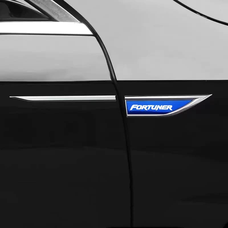 Adesivo Protettivo per Carrozzeria Auto, Emblema Decorativo per Parafango, Accessori Auto per Toyota Fortuner