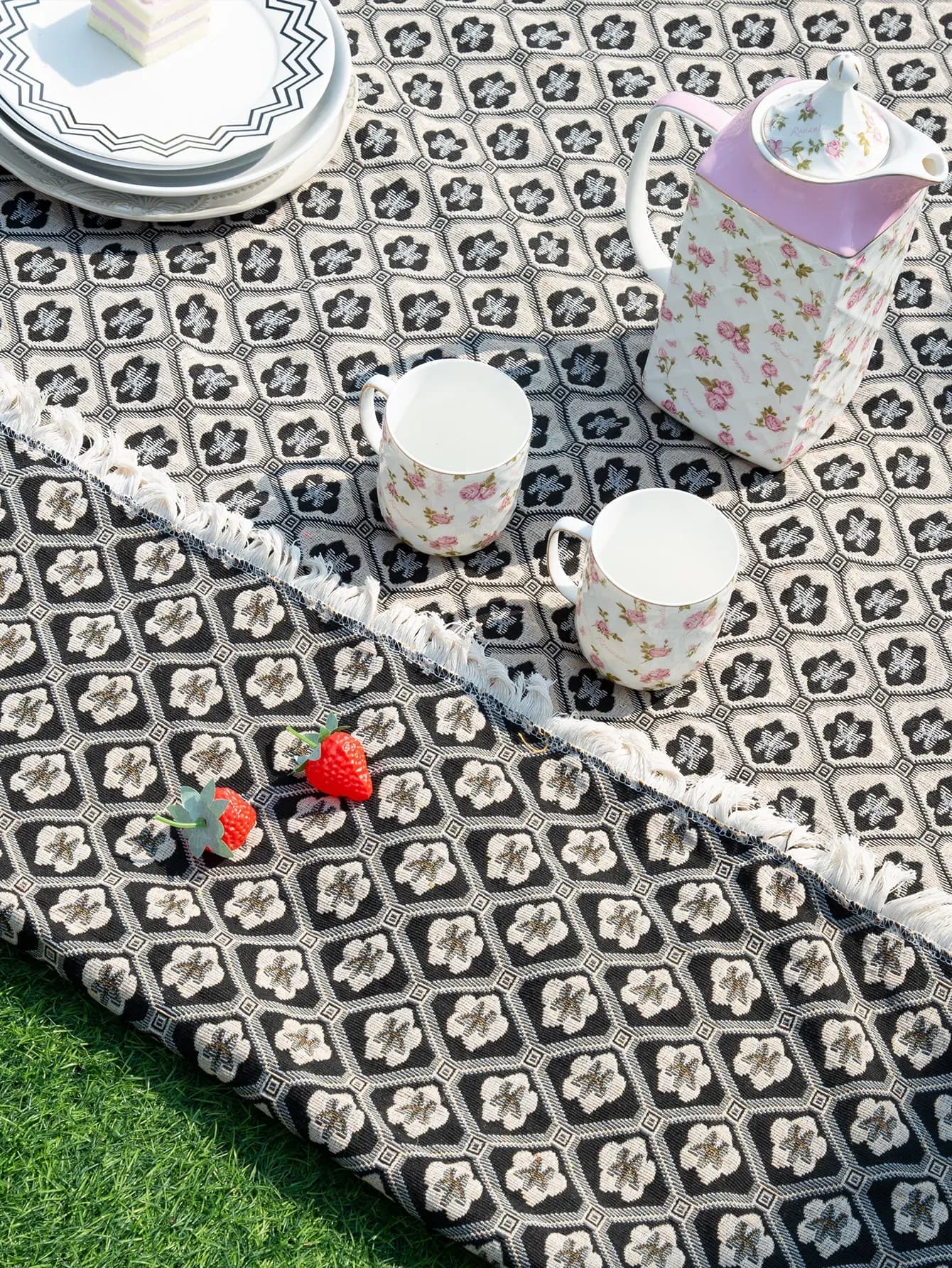 Tappetino da picnic nero Escursione da campeggio Tappetino da giardino spesso impermeabile Coperta da spiaggia portatile per esterni Tappetino da campeggio pieghevole