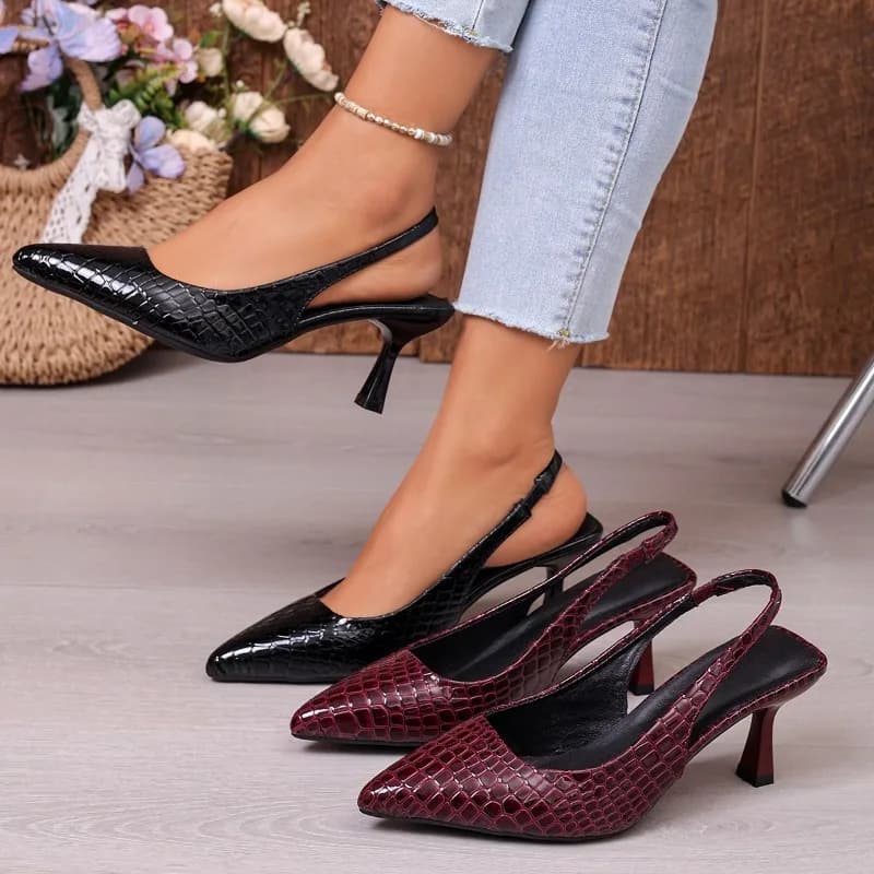 Scarpe da Donna con Tacco Alto a Punta, Modello Slingback in Pelle Verniciata, Eleganti per Feste e Matrimoni