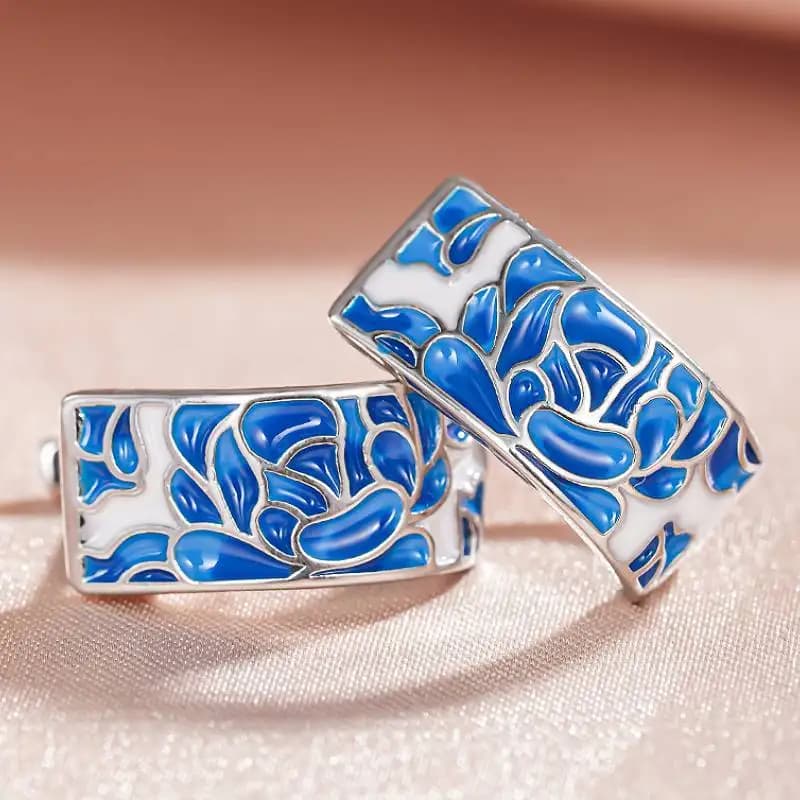Orecchini a Cerchio Huitan per Donne, Design Floreale Blu, Stile Fresco ed Elegante per Uso Quotidiano e Feste, Gioielli Trendy in Metallo
