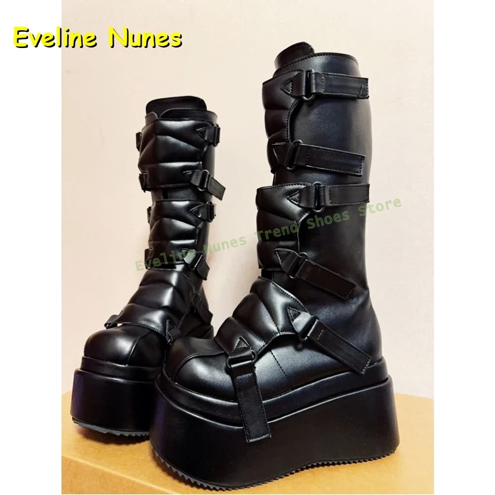 Stivali alti al ginocchio Cyberpunk Y2K con fibbia nera Punta tonda grande Suola spessa Aumenta l'altezza Stile subcultura Coppia Scarpe punk 2025 Nuovo