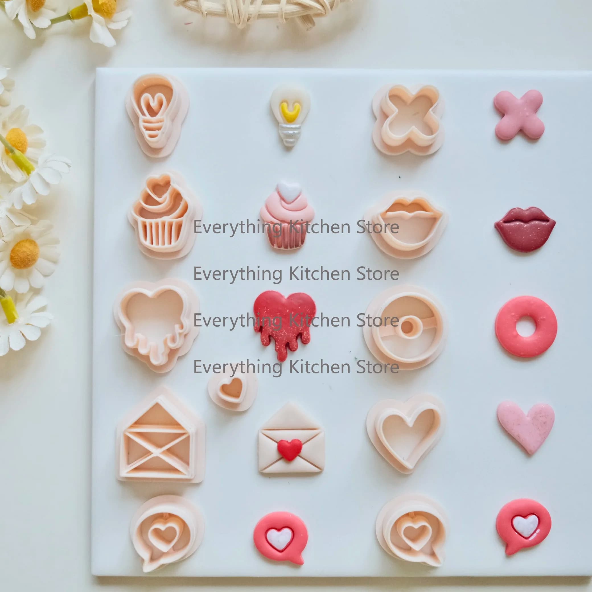 Formine per argilla per San Valentino per orecchini Creazione di gioielli, Lampadina Croce Gelato Labbra Dount Busta Stampi per argilla a forma di cuore