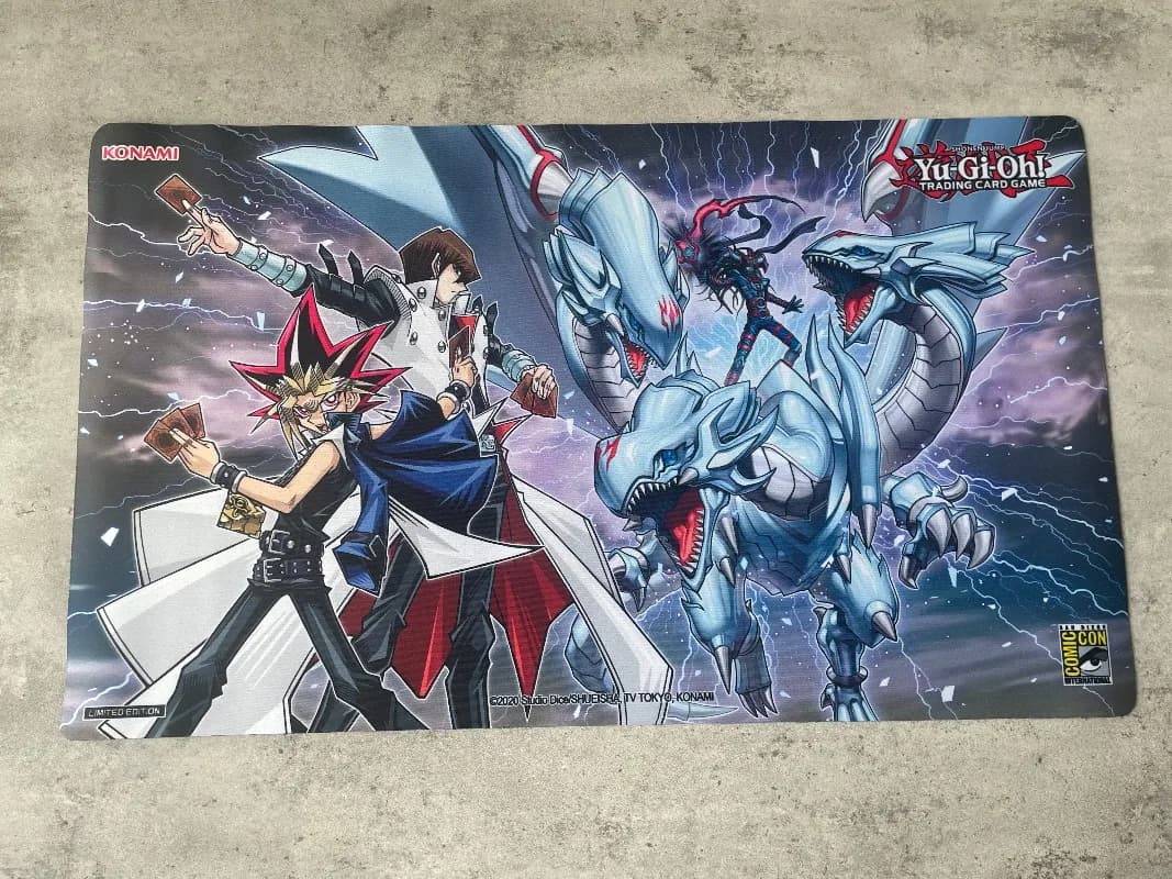 600x350mm Yu-Gi-Oh! Dragon Master Magia Seto Kaiba Trading Card Playmat 1.5mmNoSeamEdge Dark Magician Board Game Card Mat Gift