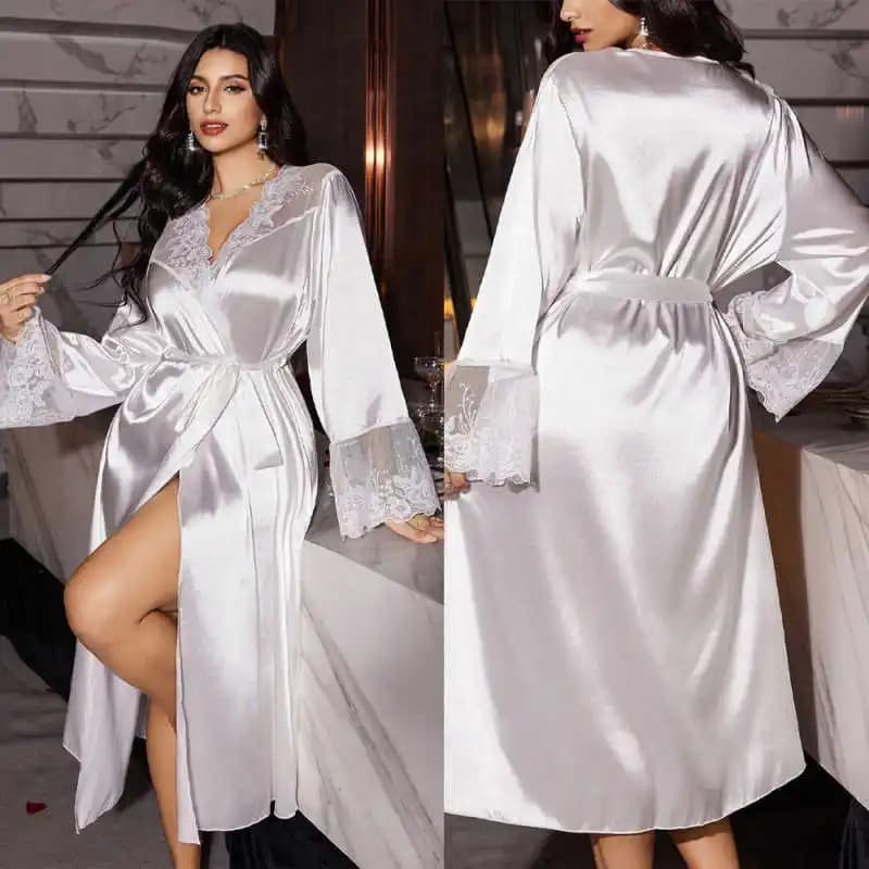 Eleganti Pigiami da Donna con Applicazioni in Raso e Pizzo, Vestaglie da Damigella e Sposa, Vestaglie Lunghe da Matrimonio, Accappatoi Personalizzabili in Taglie Forti