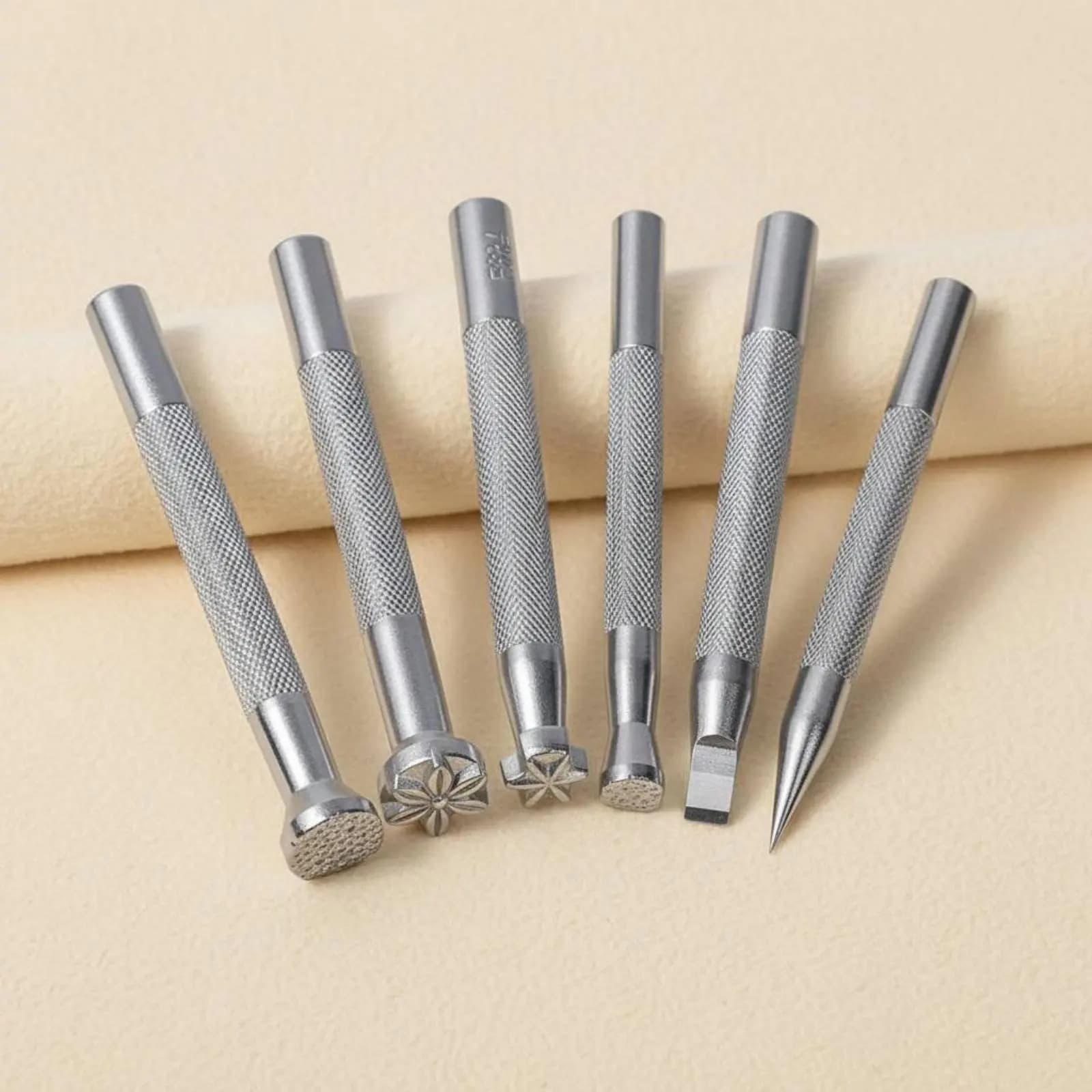 6 Pieces Leathercraft Stamping Tools DIY Craft Leather Stamp Tool Set Saddle Making Stamp Tools Non-Slip Handle for Beginners