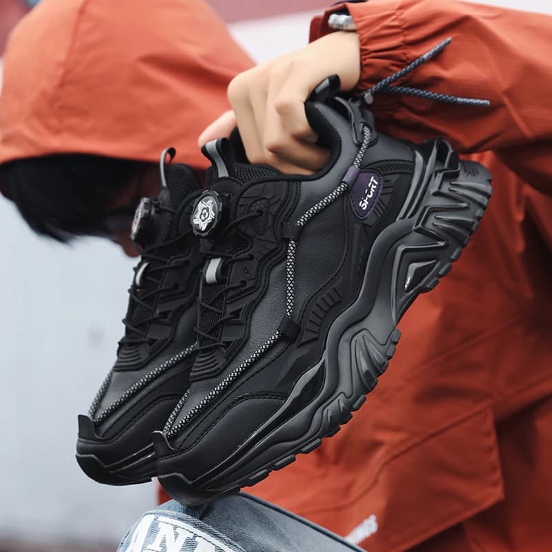 Scarpe da uomo Sneakers Tenis maschili Scarpe di lusso Uomo Walking Casual Trainer Race Mocassini moda traspiranti Scarpe da corsa per uomo