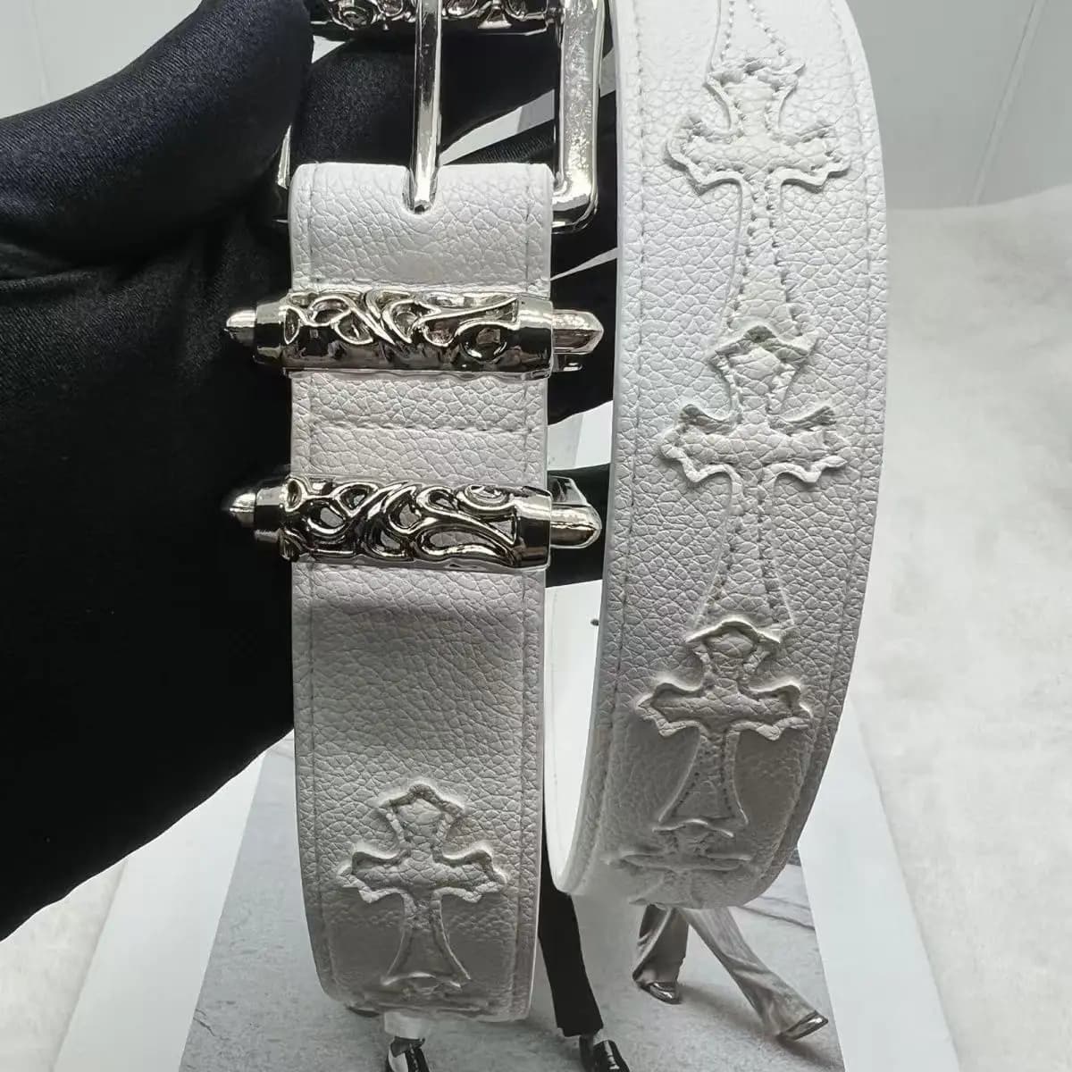 Cintura in Pelle PU alla Moda per Donne, Cintura Larga di Lusso di Alta Gamma, Cintura Punk Gotica con Cuore per Jeans da Donna