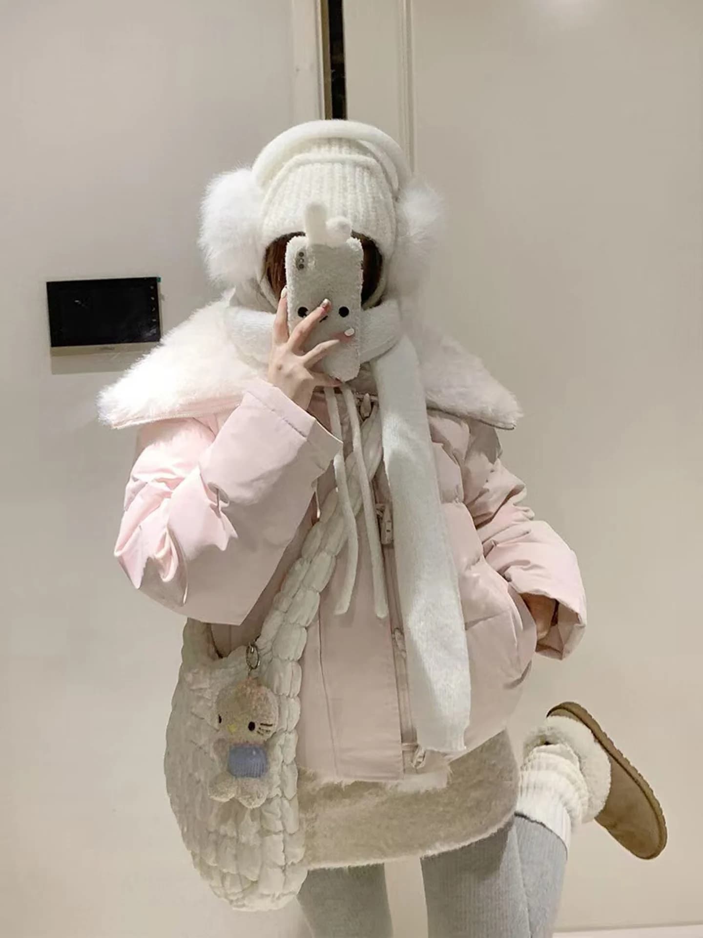 Ladies' Lamb Fur Collar down Jacket Winter Warm Bread Style Coat Casual Loose Fit Long Sleeve Zipper Closure Color