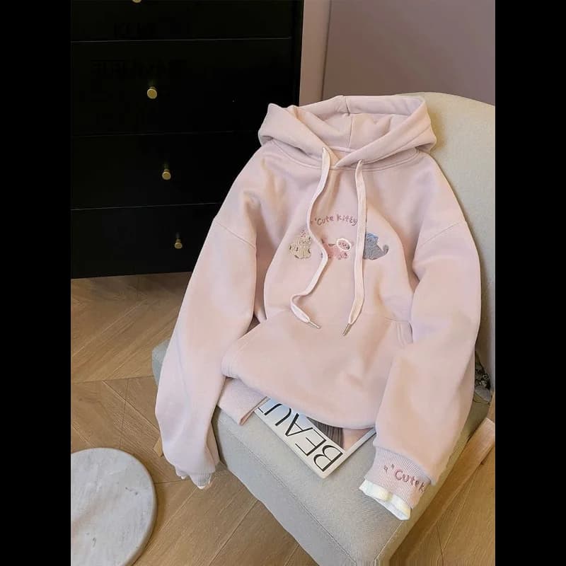 Felpa con cappuccio ispessita calda da donna in velluto ricamato casual allentato alla moda