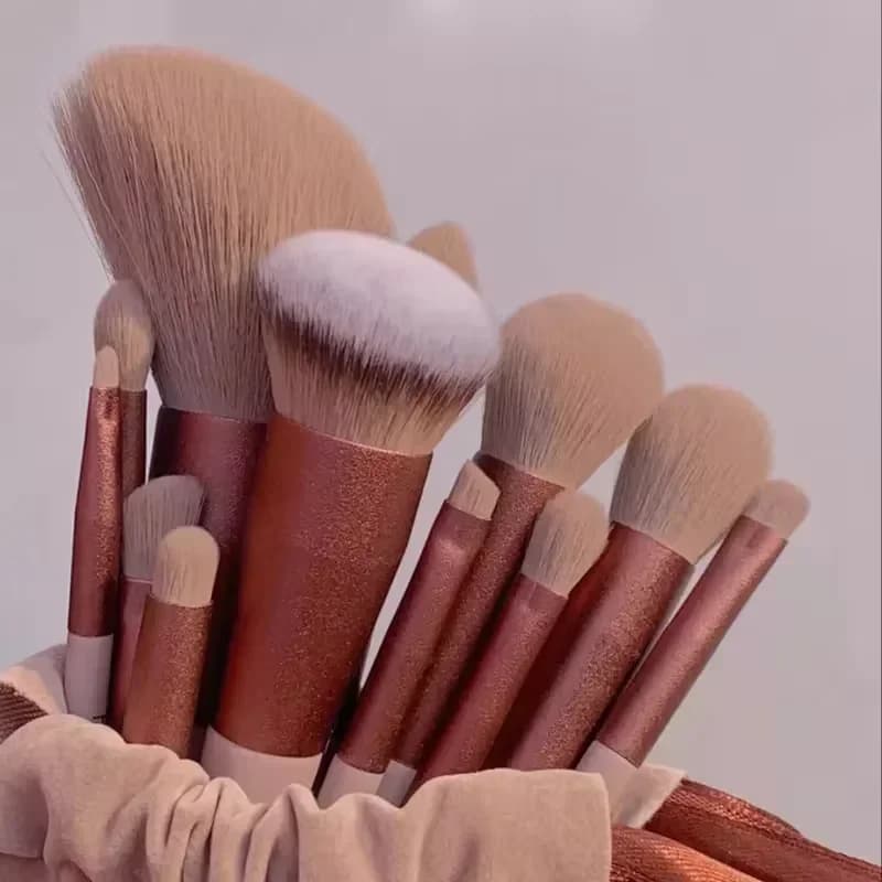 Set of 13 pieces Colorful Makeup Brushes Umbrella Background Makeup Brushes Women's Umbrella Blush Beauty Toolkit for Soft Makeup