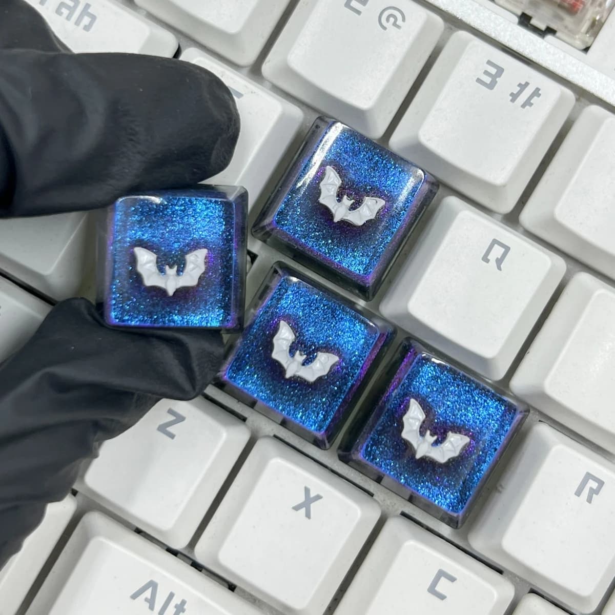 4 pezzi simpatici copritasti per pipistrelli di Halloween in resina ABS traslucida antigraffio adatti per accessori per tastiera meccanica ad asse trasversale