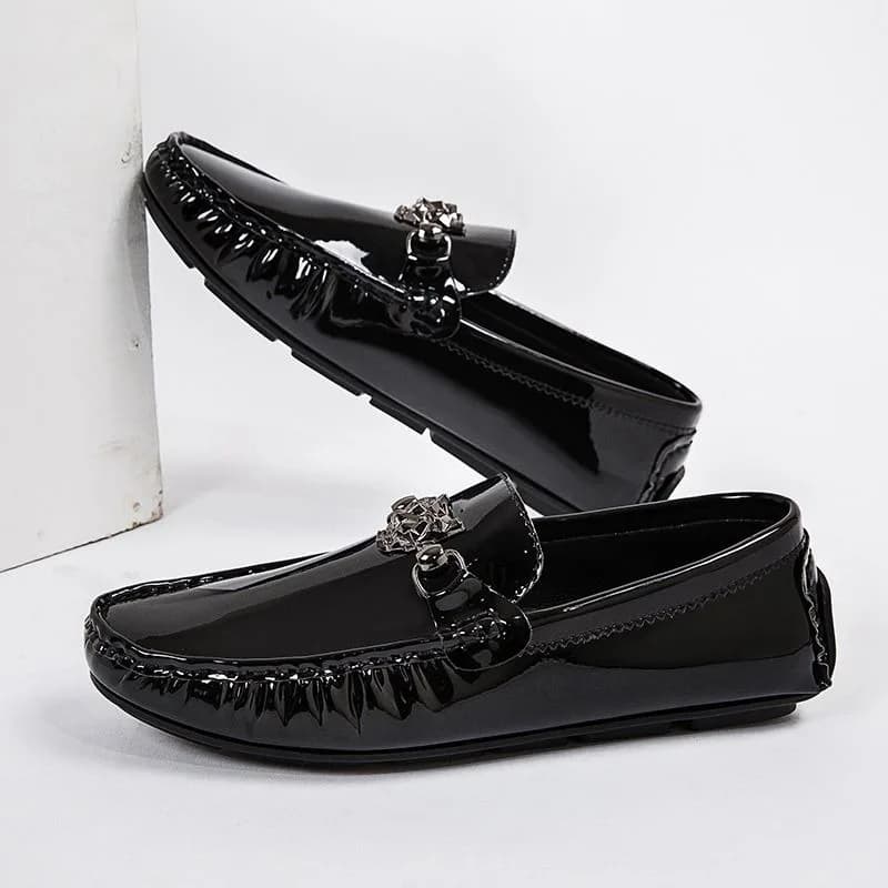 mocassini da sposa di lusso scarpe da uomo scarpe in vernice designer uomo slip on scarpe a piedi nudi hombre tenis nero dorato