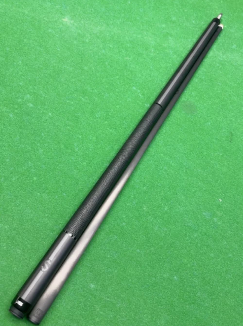 J FLOWERS 58Inch Earl Stricker Carbon Fiber Billiard Pool Cue Stick 11.8mm(Used,Not New)