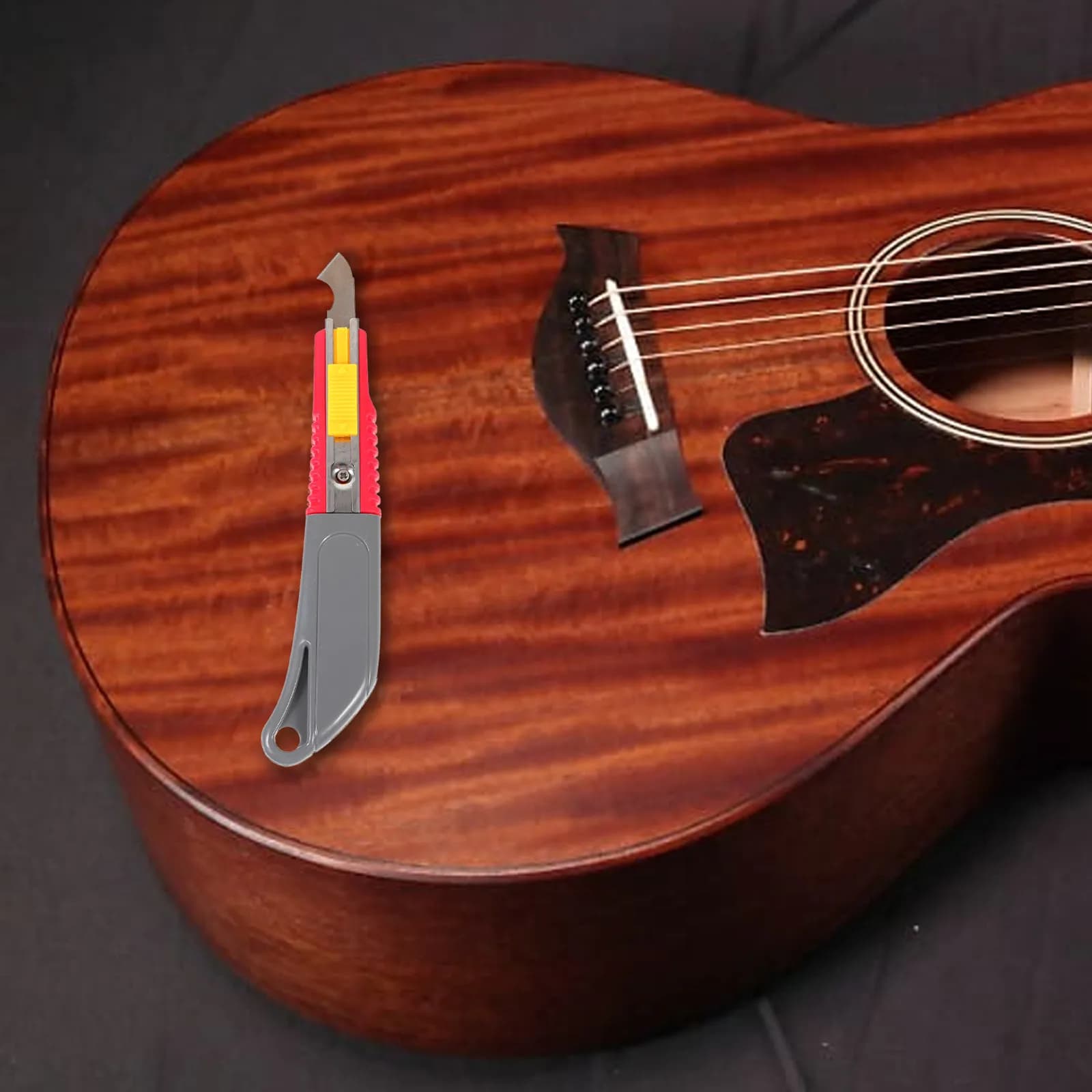 2 Pezzi Strumento per la Pulizia delle Scanalature dei Tasti per Chitarra, Ukulele, Basso, Mandolino, in Metallo e Plastica, Leggero, Portatile, Compatto