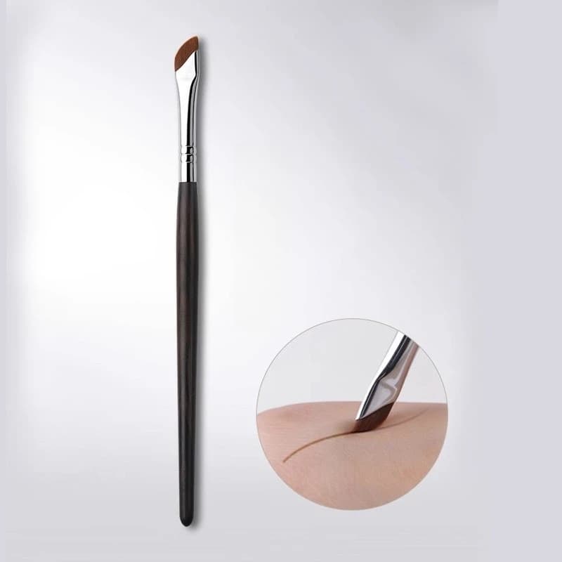 Sickle Eyeliner Brush Eyeshadow Blade Brush Detail Brush Diagonal Eyebrow Brushes Undereyelid To Sleeping Silkworm Makeup Tools