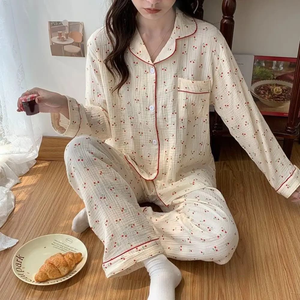 Pigiama carino con volant in ciliegio Camicia da notte con risvolto da donna Pigiama dolce Completo da notte a maniche lunghe allentato per la casa