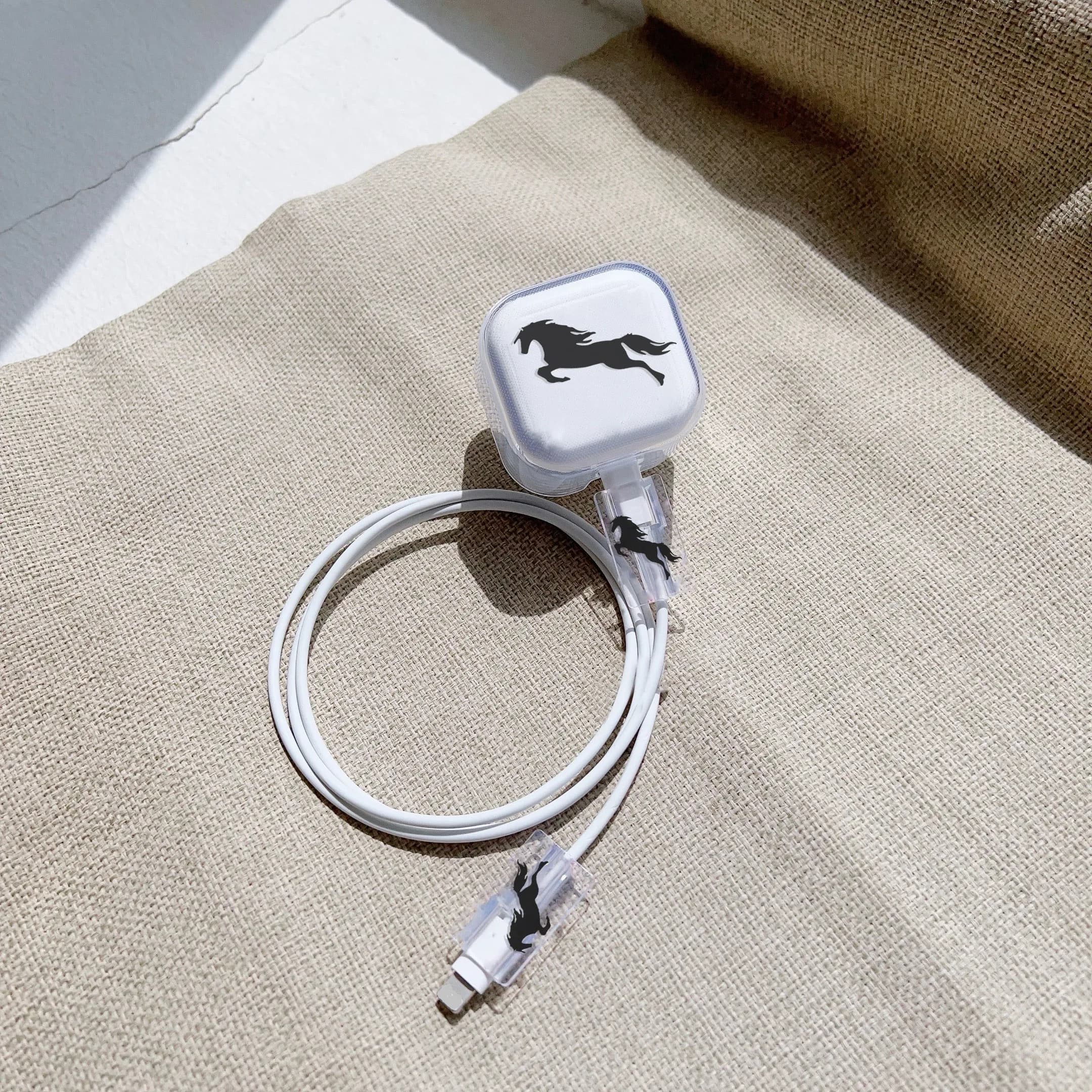 The data cable protection cover for the original data cable protection rope charger Apple 18w/20w Protective Case Black Horse