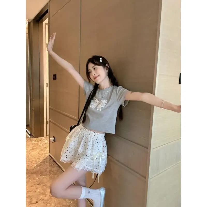 Fashionable woman's outfit, set 2 pieces, short sleeve t-shirt and high waist skirt with polka dots, gray, summer skirt, with bow, casual, sweet.