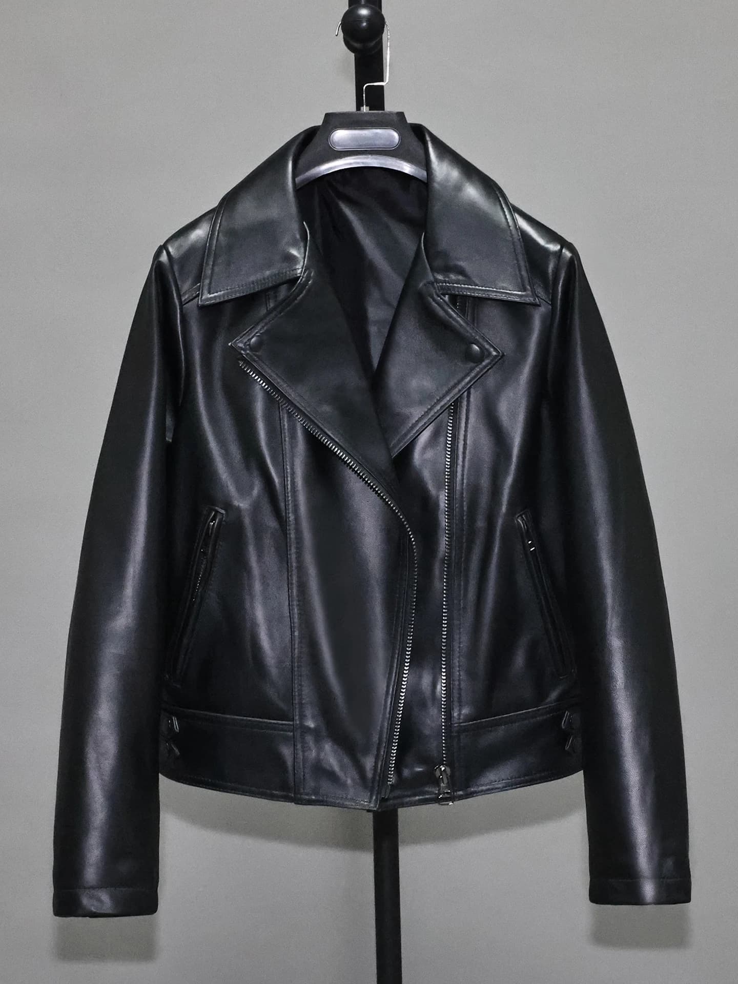 Casual Straight Leg Motorcycle Jacket Women's Top Layer Sheep Genuine Leather Short Coat Young People's Loose Fit Biker Jacket