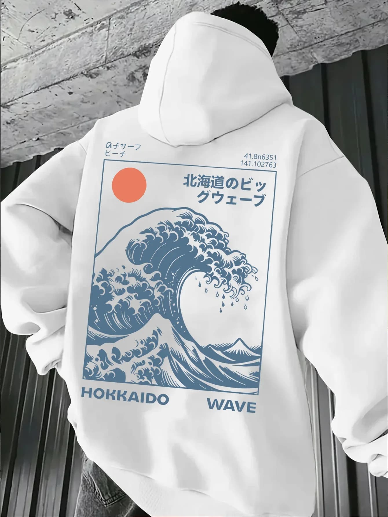 Stylish wave pattern printed hooded sweatshirt for men and women loose and comfortable for everyday wear