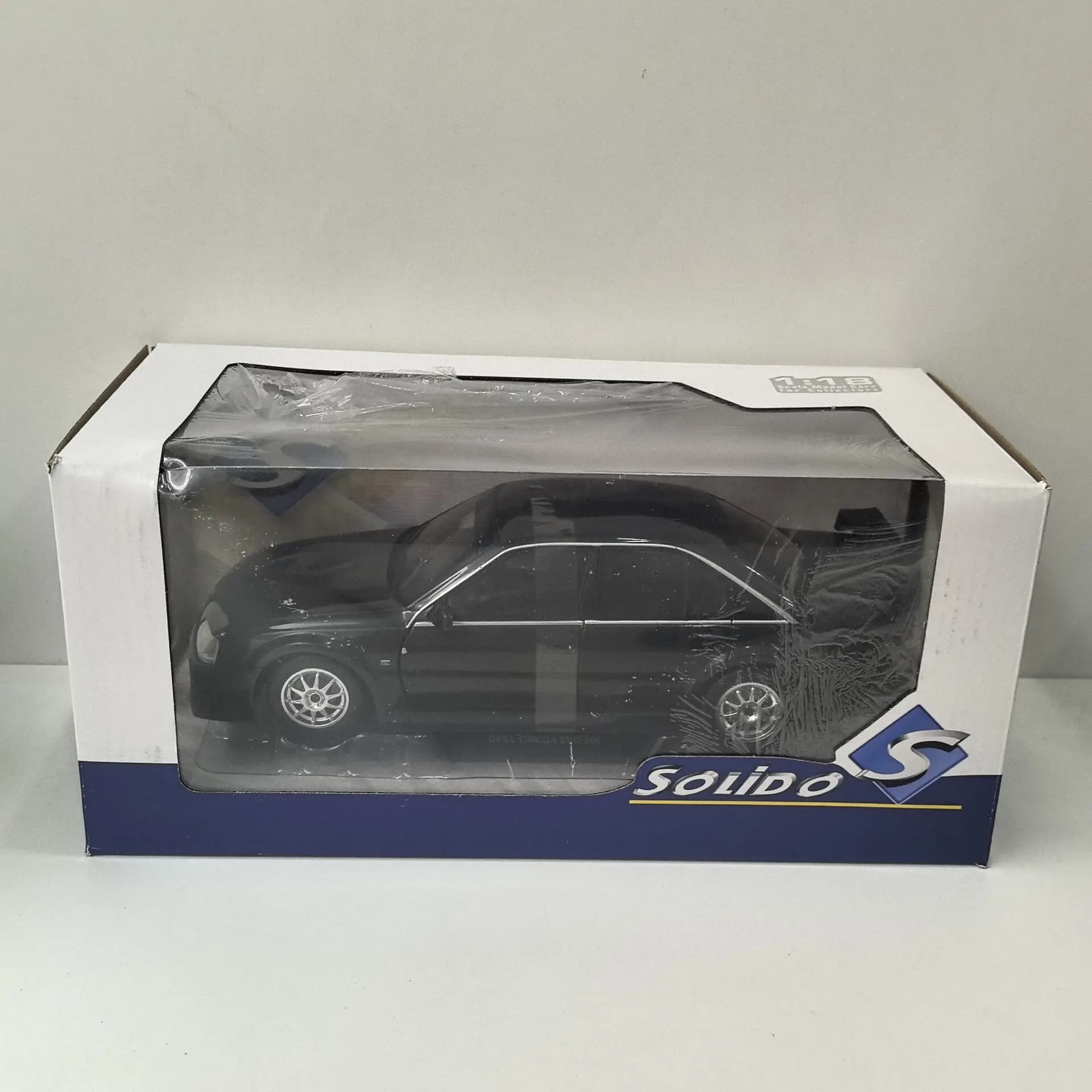 Diecast SOLIDO 1/18 Scale OPEL OMEGA EVO 500 1990 B2 Alloy Car Model
