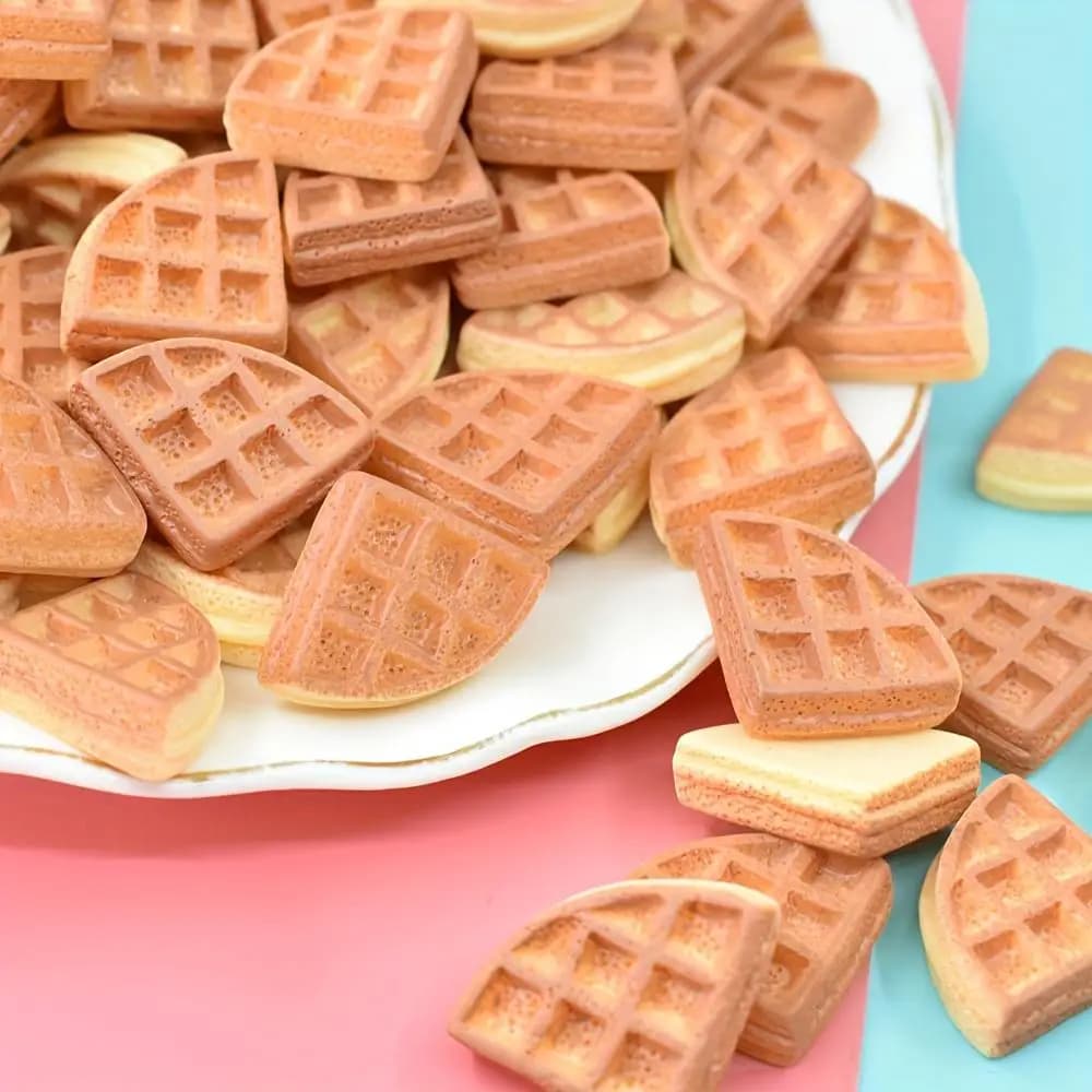 10 accessori fai da te in resina a forma di mini cupcake, adatti per artigianato fai da te, creazione di gioielli, decorazioni per la casa, accessori perfetti per gioielli, G