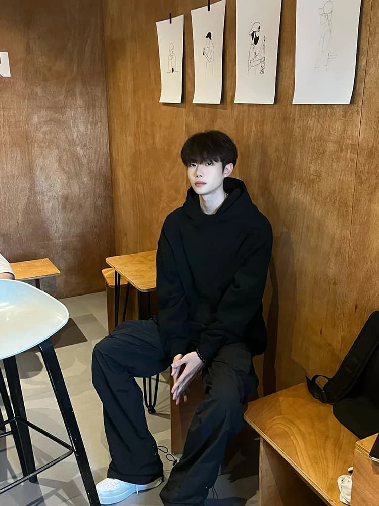 American Style Heavyweight Hoodie Sweatshirt Rigid Cleanfit Youthful Trendy Black Jacket for Men Casual Loose Fit Polyester