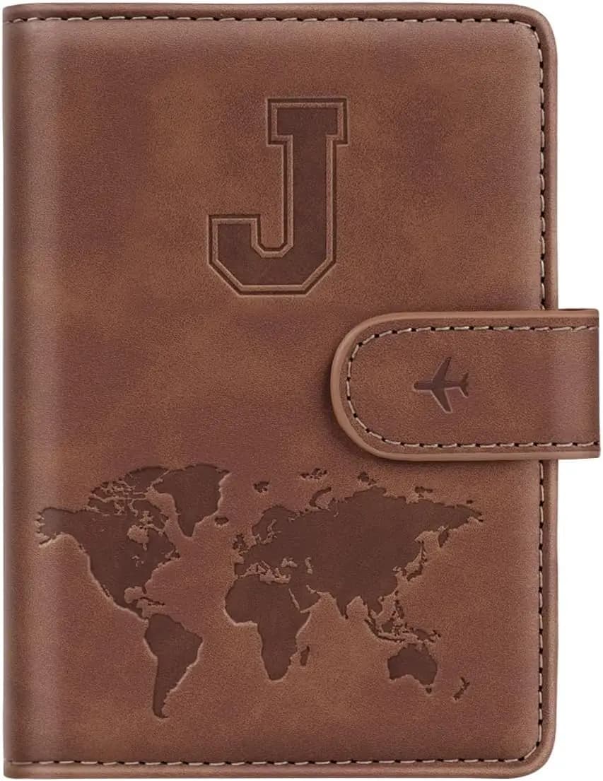 Porta Passaporto in Pelle Personalizzato con Blocco RFID, 4 Scomparti per Carte e Chiusura Magnetica per Viaggi