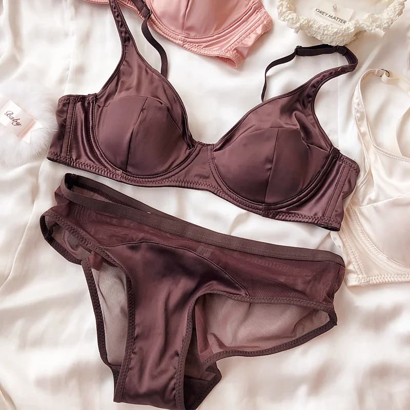 Intimo comfort da donna in seta di ghiaccio Set reggiseno push up sexy con seno piccolo Imbottitura staccabile Set di mutandine intime con reggiseno a coppa sottile