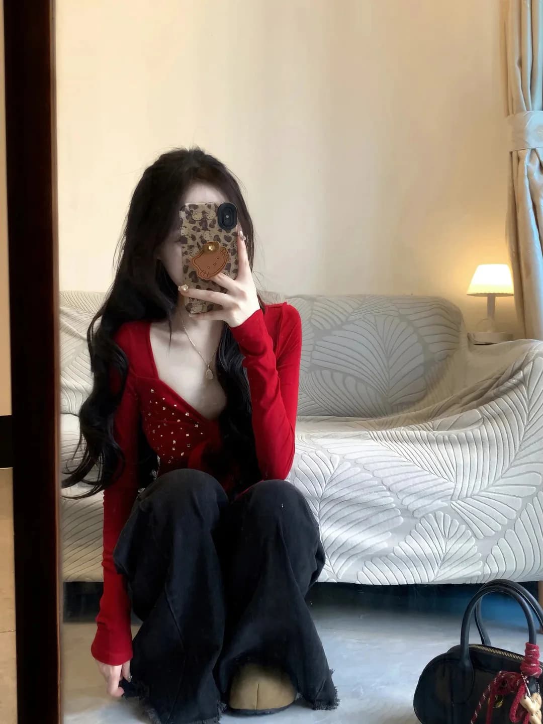 Maglietta Rossa a Collo Quadrato a Maniche Lunghe da Donna, Top Sexy Slim Fit con Diamanti e Cintura per il Nuovo Anno 2026