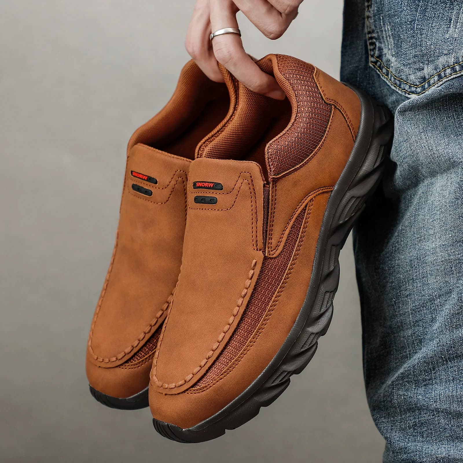 Scarpe da ginnastica da uomo Mocassini leggeri Slip on Scarpe casual da uomo Comode passeggiate di marca di lusso Scarpe da lavoro maschili Calzature da guida