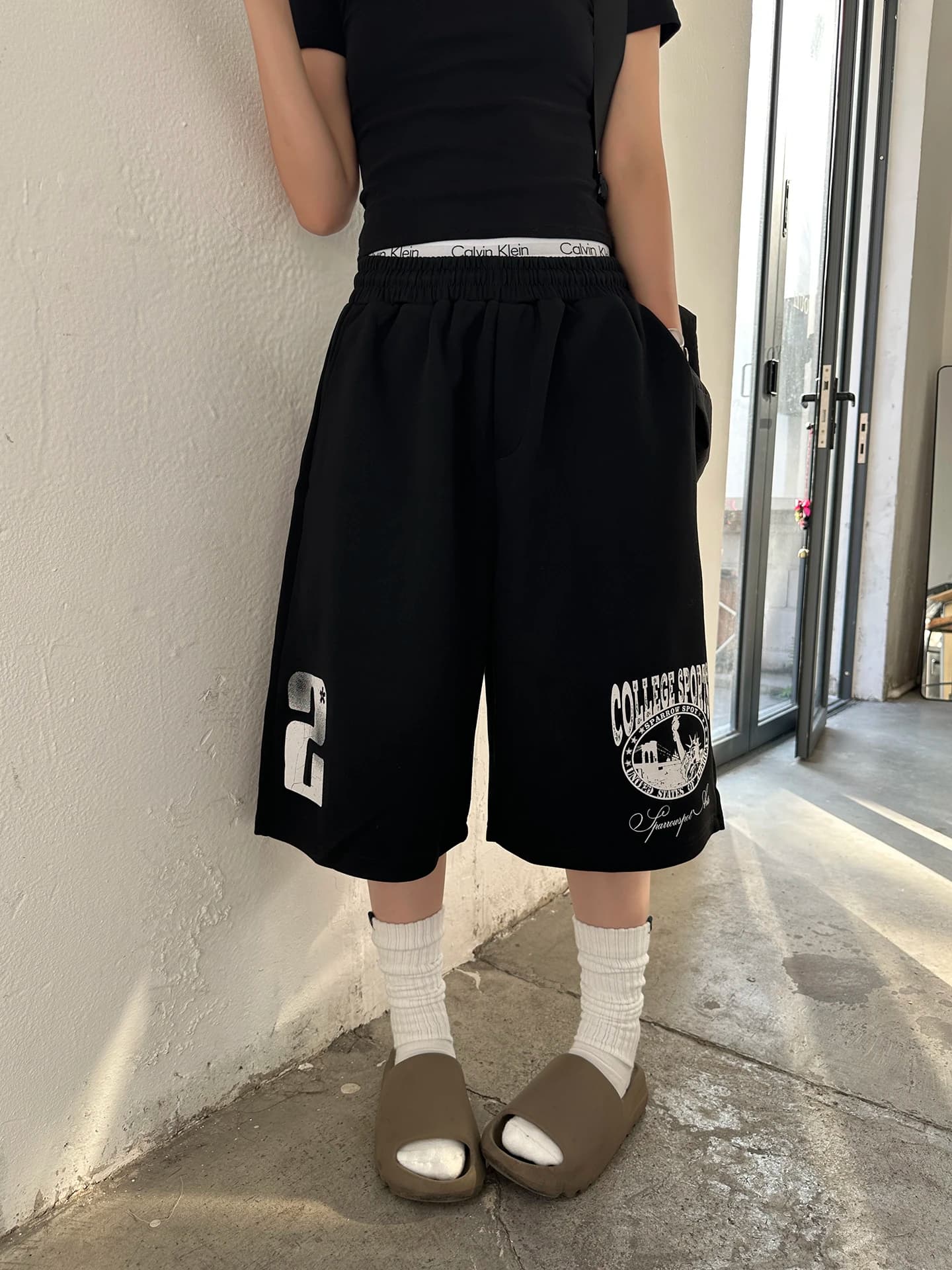 Pantaloncini Neri Larghi Stile Americano con Elastico in Vita a Cinque Punti, Casual, a Gamba Larga, in Cotone, con Stampa a Lettere, Estate 2026